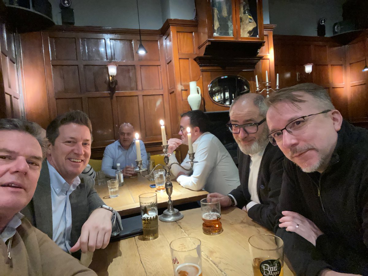 AlainMonteux's tweet photo. Deux jours de comité de direction groupe, avec quelques boissons de janvier (oui j'ai craqué avant la fin du mois) pour refaire le monde de la #teleassistance et #santéconnectée 
@tunstallvitaris @GroupTunstall @tunstall_nl #teleassistancepourtous #innovation #leader #prevention https://t.co/5jKhUABbyj