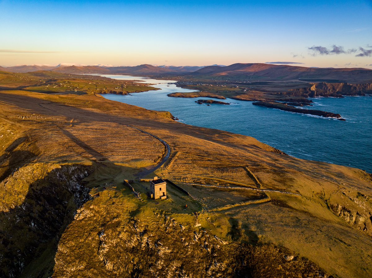 Bray Head Tower and Portmagee harbour <a href="/wildatlanticway/">Wild Atlantic Way</a> <a href="/WAWHour/">#WAWHour</a> @WeatherRTE <a href="/discoverirl/">Discover Ireland</a> <a href="/SkelligSix18/">Skellig Six18 Distillery & Visitor Experience</a> <a href="/BrigidLaffan/">Brigid Laffan</a> <a href="/Michael_O_Regan/">Michael O'Regan</a>