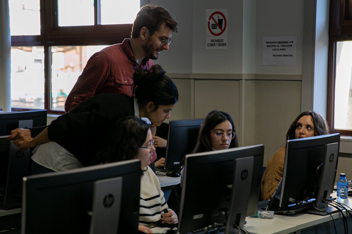 HBP_Education's tweet image. Last day of the #HBPSC2023 starts with parallel #workshops! 
Today&apos;s choices are:

🤖 #DeepLearning with #Norse &amp;amp; #PyTorch
🟢 #Tools &amp;amp; #Workflows for @EBRAINS_eu 
🧠 #Responsible Brain Data Governance
🎓💼 #CareerDevelopment
or
🇪🇸 #Excursion to learn about the #Cajal legacy