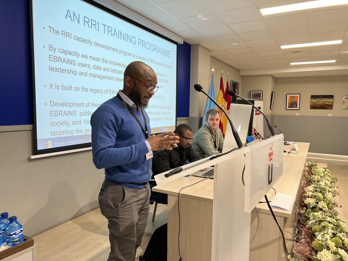 HBP_Education's tweet image. Last day of the #HBPSC2023 starts with parallel #workshops! 
Today&apos;s choices are:

🤖 #DeepLearning with #Norse &amp;amp; #PyTorch
🟢 #Tools &amp;amp; #Workflows for @EBRAINS_eu 
🧠 #Responsible Brain Data Governance
🎓💼 #CareerDevelopment
or
🇪🇸 #Excursion to learn about the #Cajal legacy