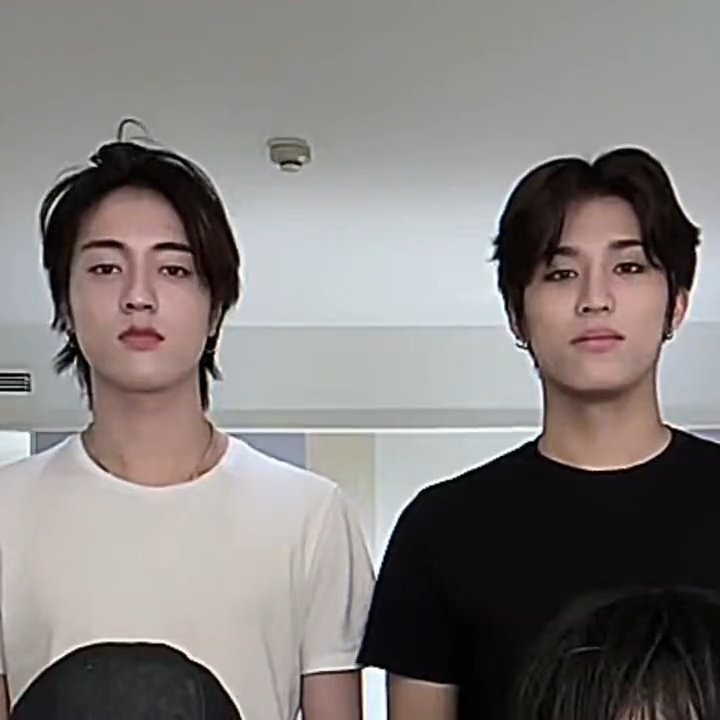 chose your fighter teume! black or white?