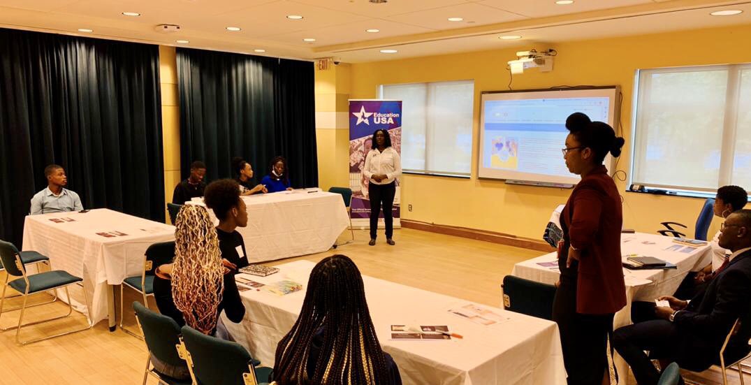 BeingIvorian's tweet photo. Le jeudi 12 et le mardi 25 janvier 2023, nous avons procédé à la formation des jeunes du programme ISP du service EducationUSA de l’ambassade des États Unis Abidjan. 

Ces jeunes formés seront les formateurs du projet Youth Engagement Program.

Good luck leaders !

#beingivorian https://t.co/U6ItHTW1xP