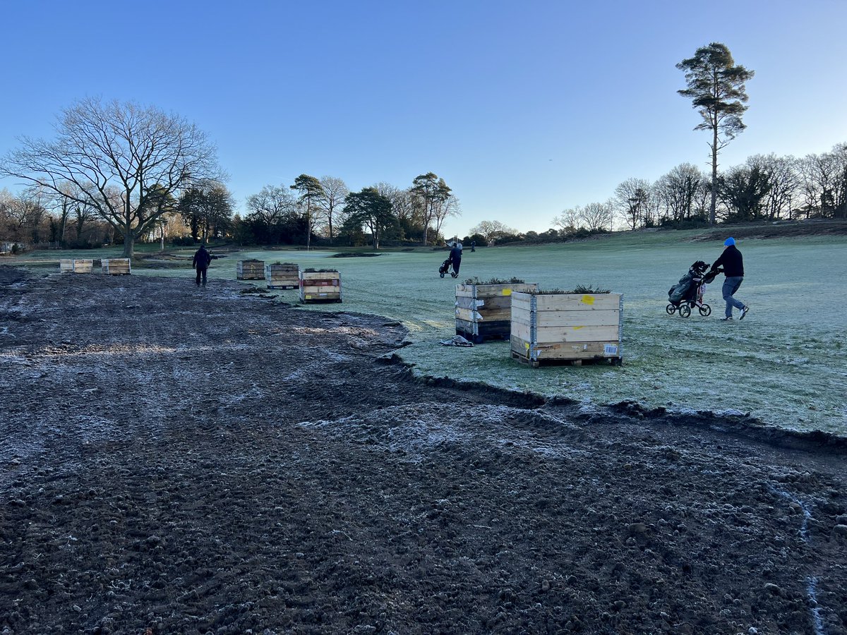 🇬🇧First site visit of the day to <a href="/WokingGolf/">Woking Golf Club</a> to review the continued heathland restoration project - this year on holes 1 &amp; 3. Kudos to CM <a href="/AndyEwence/">andy ewence</a> and team. A club taking their stewardship of this precious environment/ landscape seriously. Proud to be involved. Bravo. Tim L