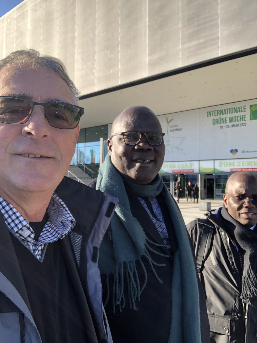 GroleauM's tweet photo. J’étais à Berlin cette semaine au Global Forum
Food Agriculture (GFFA) à titre de Prés d’AgriCord. Invité en tant que panéliste avec la Banque Mondiale, le FIDA, Org Mondiale des Agriculteurs. Sujet: Organisations Paysanes et sécurité alimentaire. https://t.co/i6LUHYUBHo