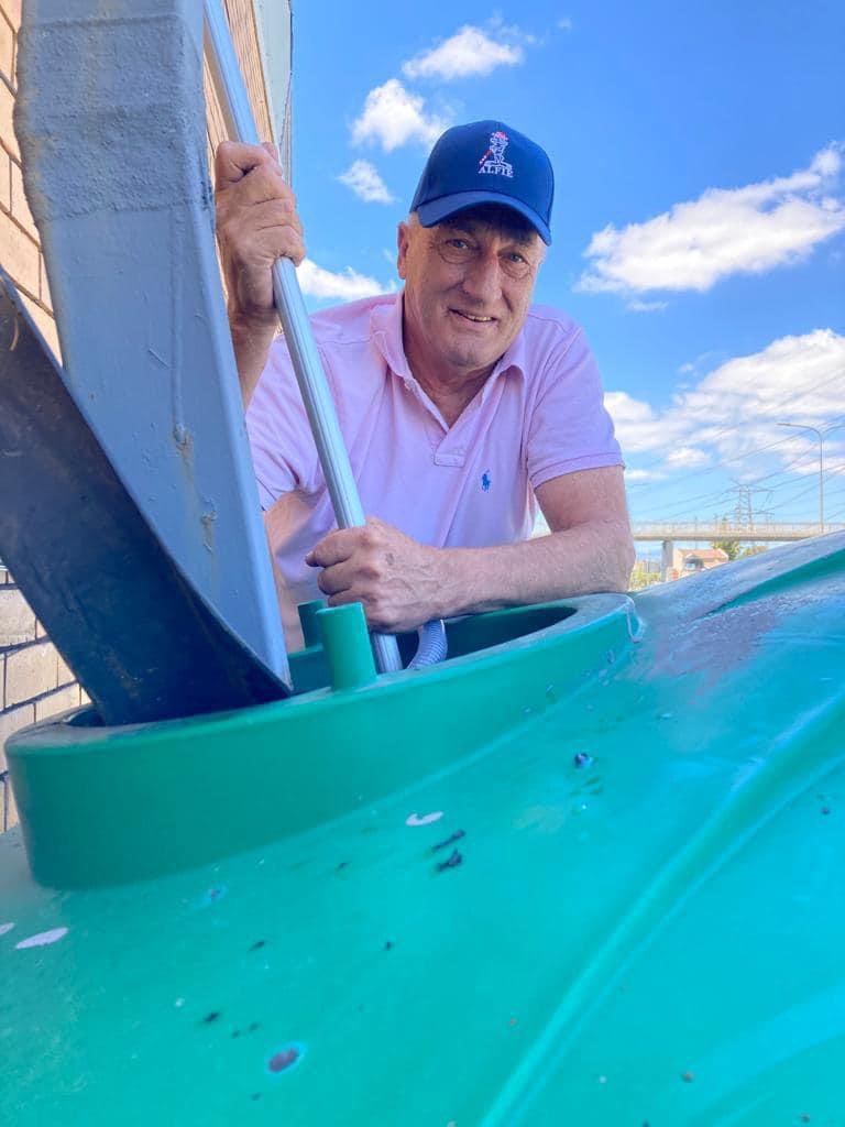 CleanTanks1's tweet photo. If you are in Cape Town and need your water tanks cleaned, without draining all that precious water, let us know. We will get these two hard working young lads to assist. They inspire us. Instead of “retiring” they started this new, innovative, much needed service. #LEAD https://t.co/fde0xWixSw