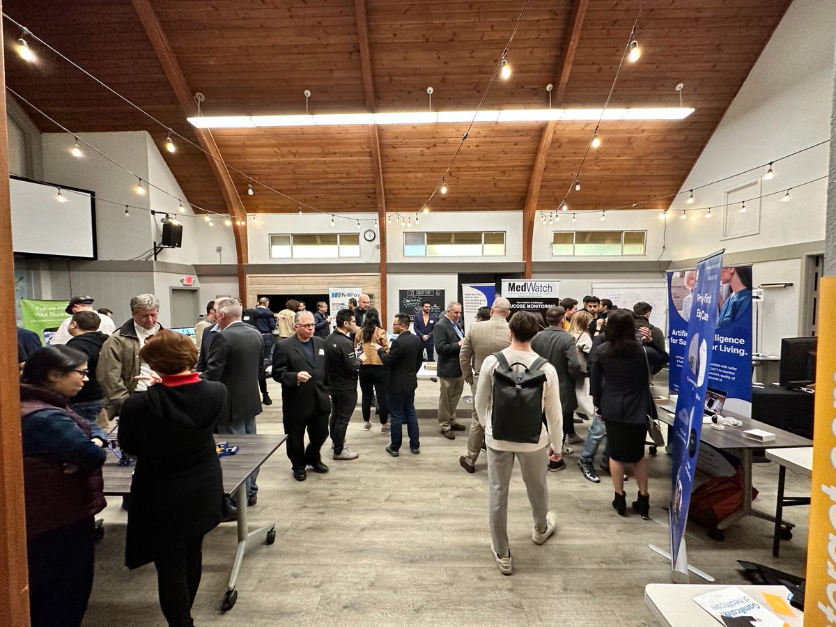 ajnalens's tweet photo. We are thrilled to see such amazing responses from the investors at Silicon Valley.
It’s been a wonderful experience sharing our vision and exhibiting our immersive learning solution, garnering the interest of the investors at the Valley.
#investorsmeetup #innovation https://t.co/NZqgS3RAr7