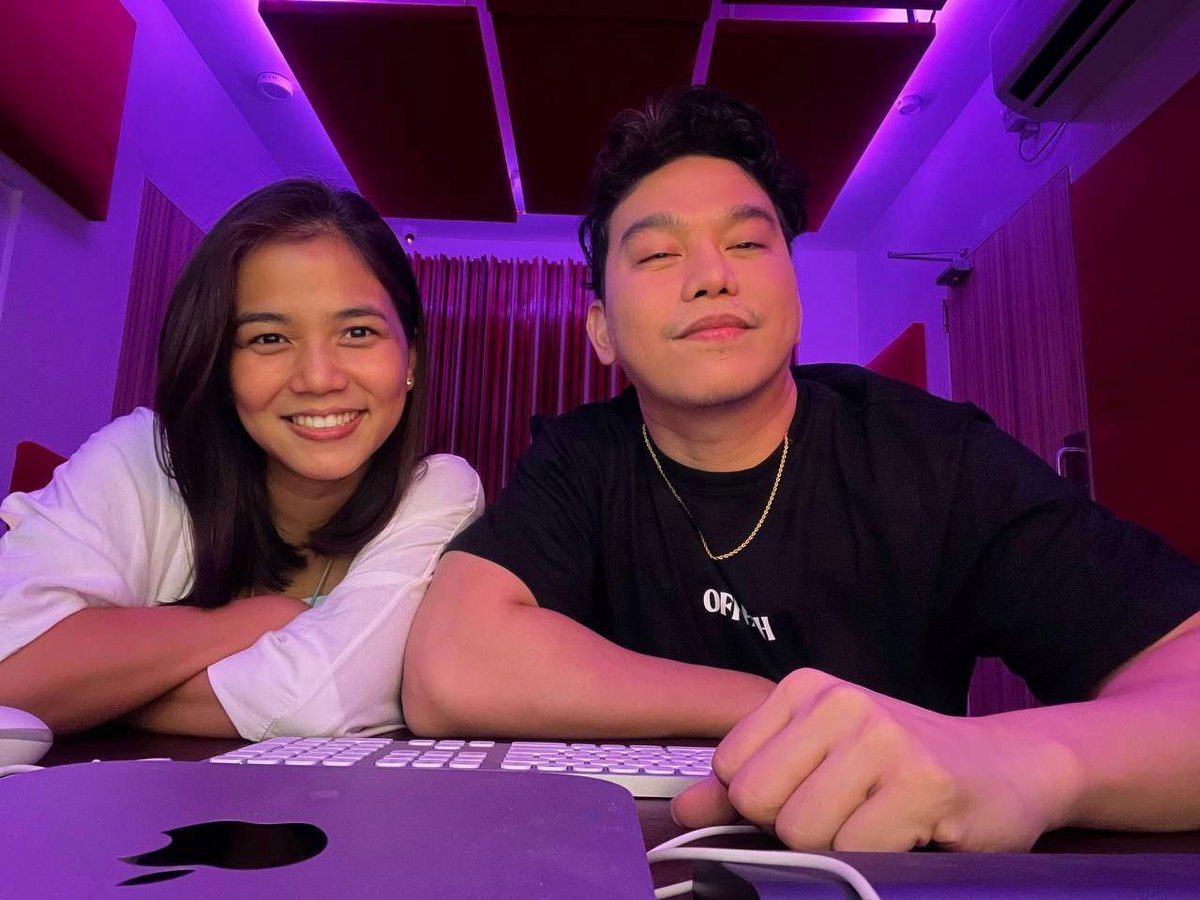 In the studio with <a href="/JURISfernandez/">JURIS Fernandez-Lim</a> ! Ju! thank you so much! I’m super excited sa collaboration nato. Salamat sa pag yes mo. Na miss kita haha napasarap ang Kwentuhan! Luv yah! ❤️
