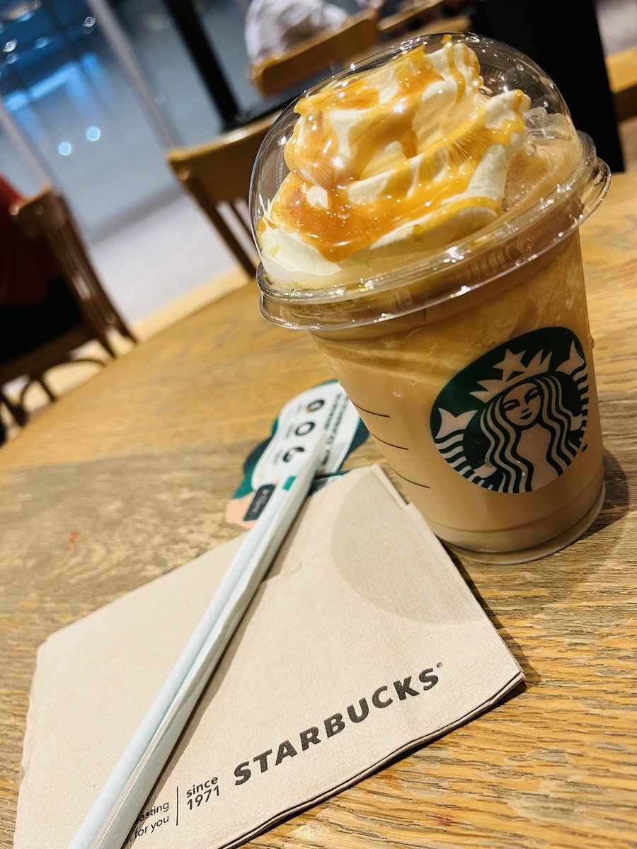 winterjehrz's tweet photo. waiting myLoveywife🥰😘 https://t.co/iHW5ojHXDY