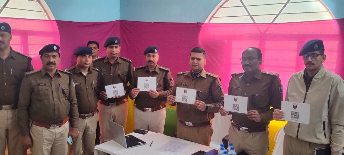 20.01.23 को वरीय पुलिस अधीक्षक, गया के द्वारा बोधगया पर्यटन विधि-व्यवस्था संधारण एवं सुरक्षा के दृृष्टिकोंण से नई प्रणाली के तहत क्यू0आर0 कोड आधारित ई-बीट सिस्टम को बिहार में पहली बार लागु किया गया
<a href="/bihar_police/">Bihar Police</a> 
<a href="/thegreatkbc/">ashish bharti</a> 
<a href="/IPRD_Bihar/">elon musk</a> 
#GayaPolice
#gaya_police_at_your_service