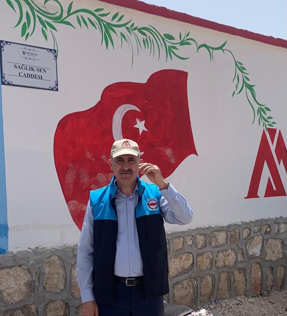 videolibrary123's tweet photo. @favorrii @EFYKR @aykiricomtr Boş yapma inanın yakarmış daha tam tersi Türk bayrağını tekmelerdi din kardeşleri gibi https://t.co/Vvu8mhhil9