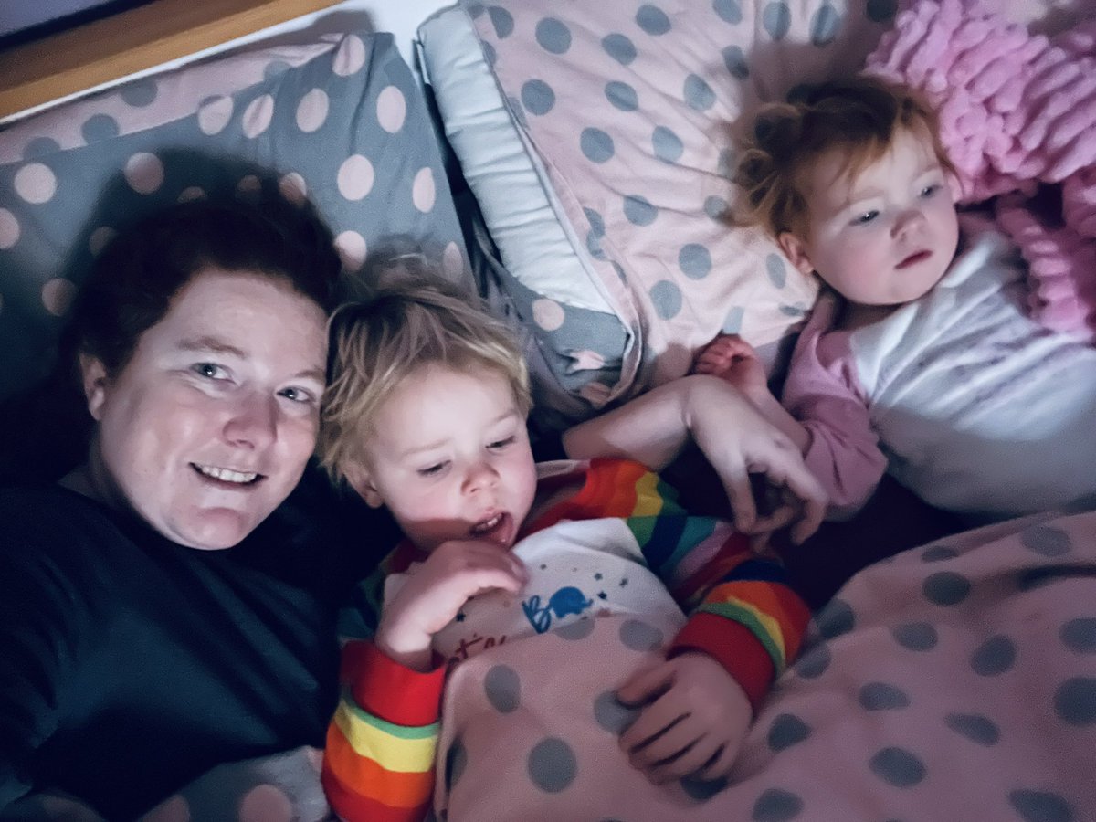 lottieliz86's tweet photo. Annual leave is made for extra snuggles in bed before Nursery. 😍 Going to miss these two monkeys this weekend. Although they are clearly more untreated in the TV and Peppa than Mummy. #annualleave #downtime #restandrecoup https://t.co/wLiBqhs8iz
