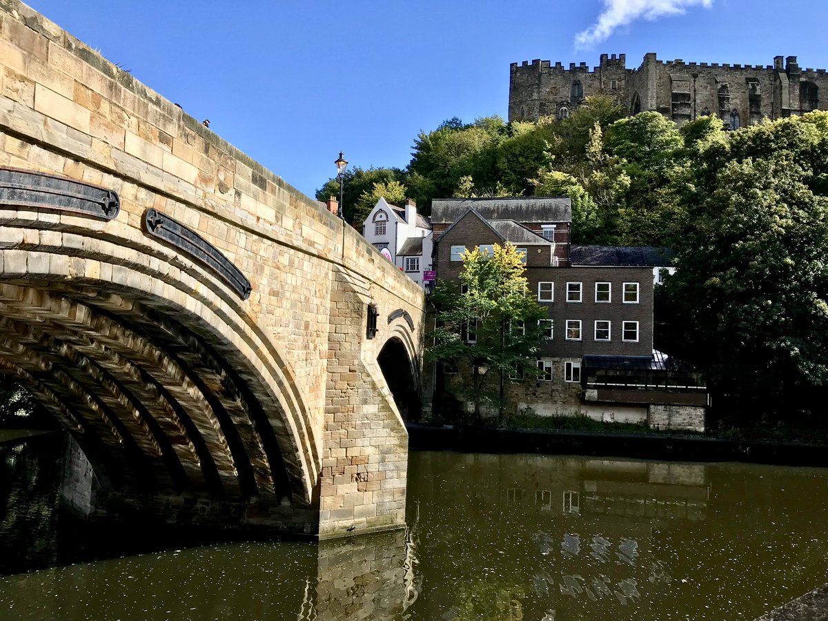 GaryBankhead's tweet photo. That’s enough of the winter pictures, let’s end the week with a reminder of how Durham City is equally stunning whatever the season 😍
#Durham #cathedral #castle #riverwear #elvet #framwellgate https://t.co/lRxlPwGraA