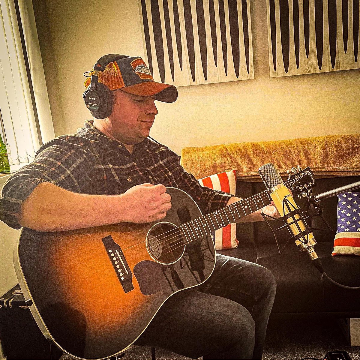 🎬 Its game time y'all and we’re gonna knock you all down with this 💥🎳 
…. 
#newmusicfriday #countrymusic #britishcountrymusic #downtimerecording