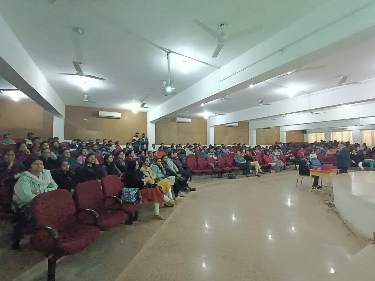 jeenageorge9's tweet photo. Had a great time promoting University of British Columbia programs with Faisal Beg. Some great interactions with students and management of top universities in Gujarat. https://t.co/yF75q5zjr9