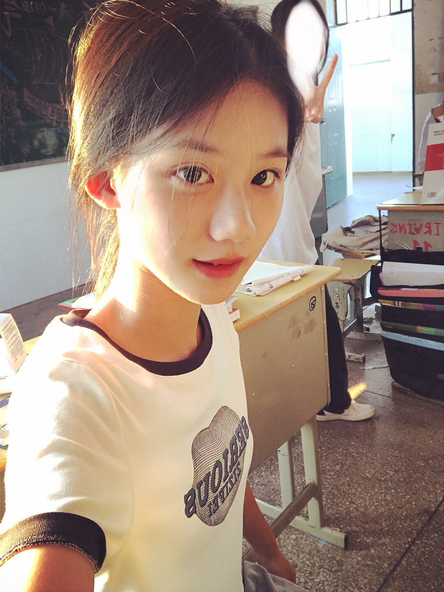 KissM6487's tweet photo. #女高 #女高中生 #清纯女高 #学生妹 #高中生 #高中女 https://t.co/NOlJDuT8mg