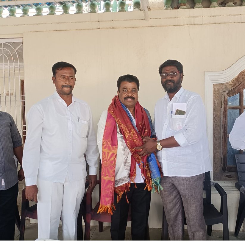 ChelamallaReddy's tweet photo. జనవరి 22వ తేదీ ఆదివారం నాడు నాగర్ కర్నూల్ జిల్లా బిజినపల్లి మండలంలో జరిగే దళిత గిరిజన ఆత్మగౌరవ  సభ సన్నాహక సమావేశం  వనపర్తి జిల్లా కాంగ్రెస్ పార్టీ కార్యాలయంలో నిర్వహించడం జరిగింది. 

1/2 https://t.co/BpY0V37dkA