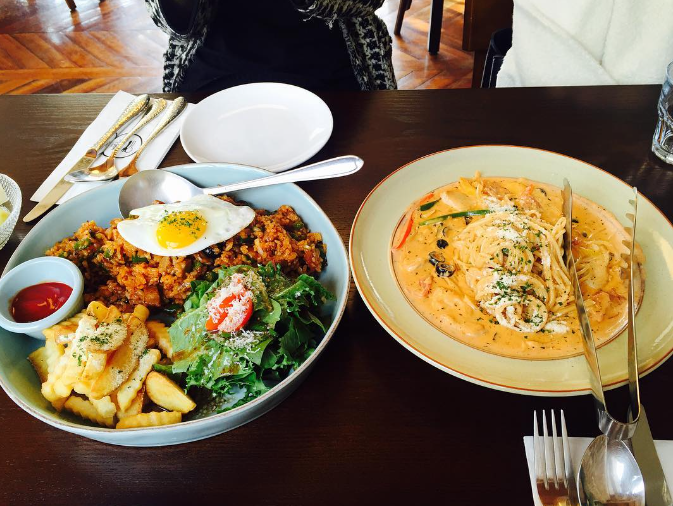 Eating pasta with colleagues