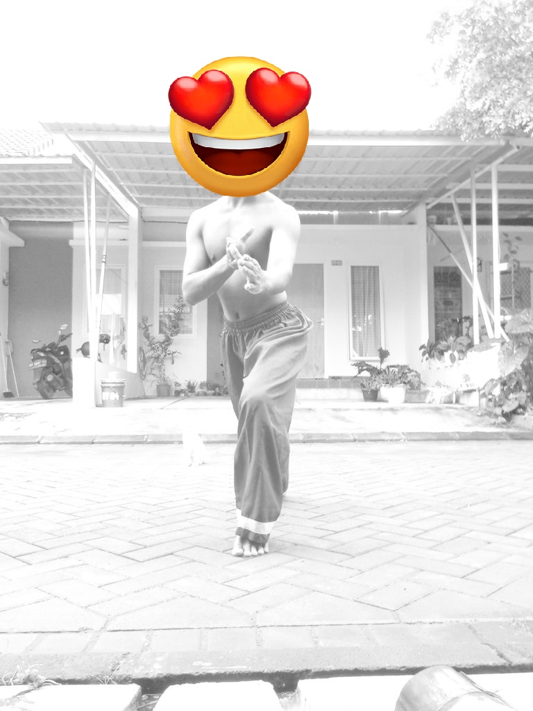 MLiliwana's tweet photo. Pengen keluar kampung tapi nda ada modal buat tranportasi https://t.co/6TWlH2nhKV