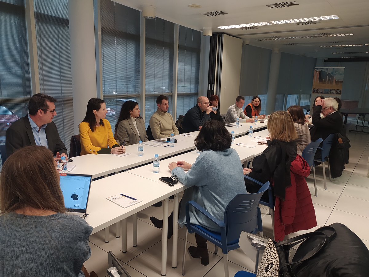 Acceptable tweet media