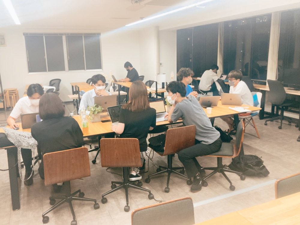 Mukae9's tweet photo. また毎週月曜の18:30~21:30で「オフラインの」もくもく会を開催してこうかなと思っています！👌

まだカフェが完成して無いので数回は「四ツ橋」の会場になりそうですが、おしゃれな空間ですよ〜

早速23日からやります！✋
興味ある方はどうぞ！
https://t.co/narCnVt4gP

#大阪
#もくもく会 https://t.co/EcO5Ltj2W7