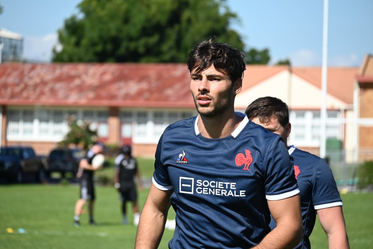 Antoine Zeghdar : 'On peut réussir à remporter un tournoi' Comme un air de revanche pour le joueur du @CastresRugby de retour chez les Bleus qui s'étaient inclinés en finale du tournoi d'Hamilton en 2020 😏 ➡️tinyurl.com/y9hed56k