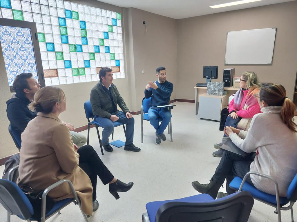 19 de enero,reunión con @ciudadanosjerez. Gracias por vuestra preocupación, interés por la importancia de la Lengua de Signos en el ámbito escolar. Nos dan su compromiso y nos apoyan en todos los ámbitos que nos afectan a las Personas Sordas.