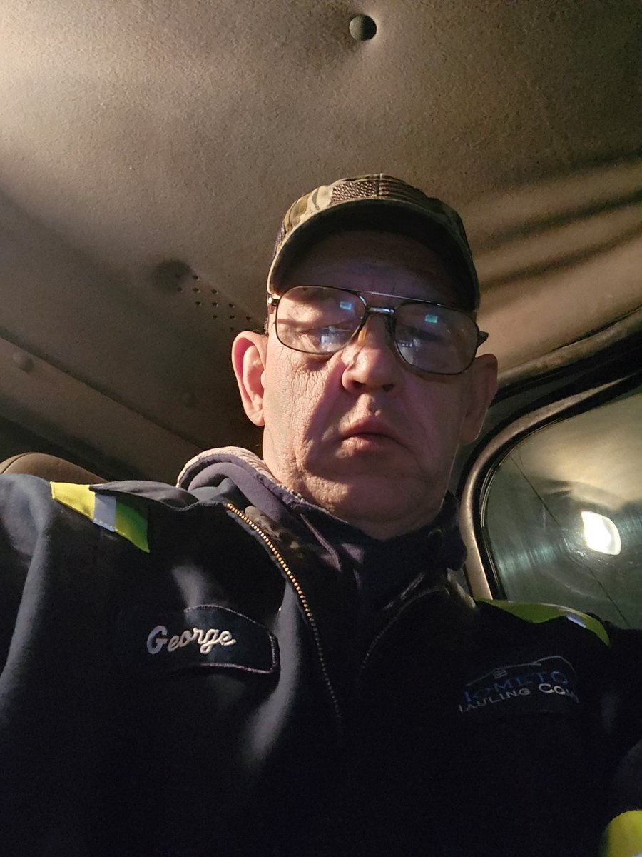 GeorgeR76594577's tweet photo. Happy Friday. 
Let's get this over with and go home. https://t.co/faP4hGlMUs