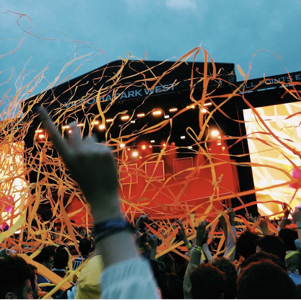 jayonvirdi's tweet photo. @TimeOutLondon #priceless a throwback to All Points East watching @BombayBicycle in 2021 https://t.co/uJiaGJUI8x