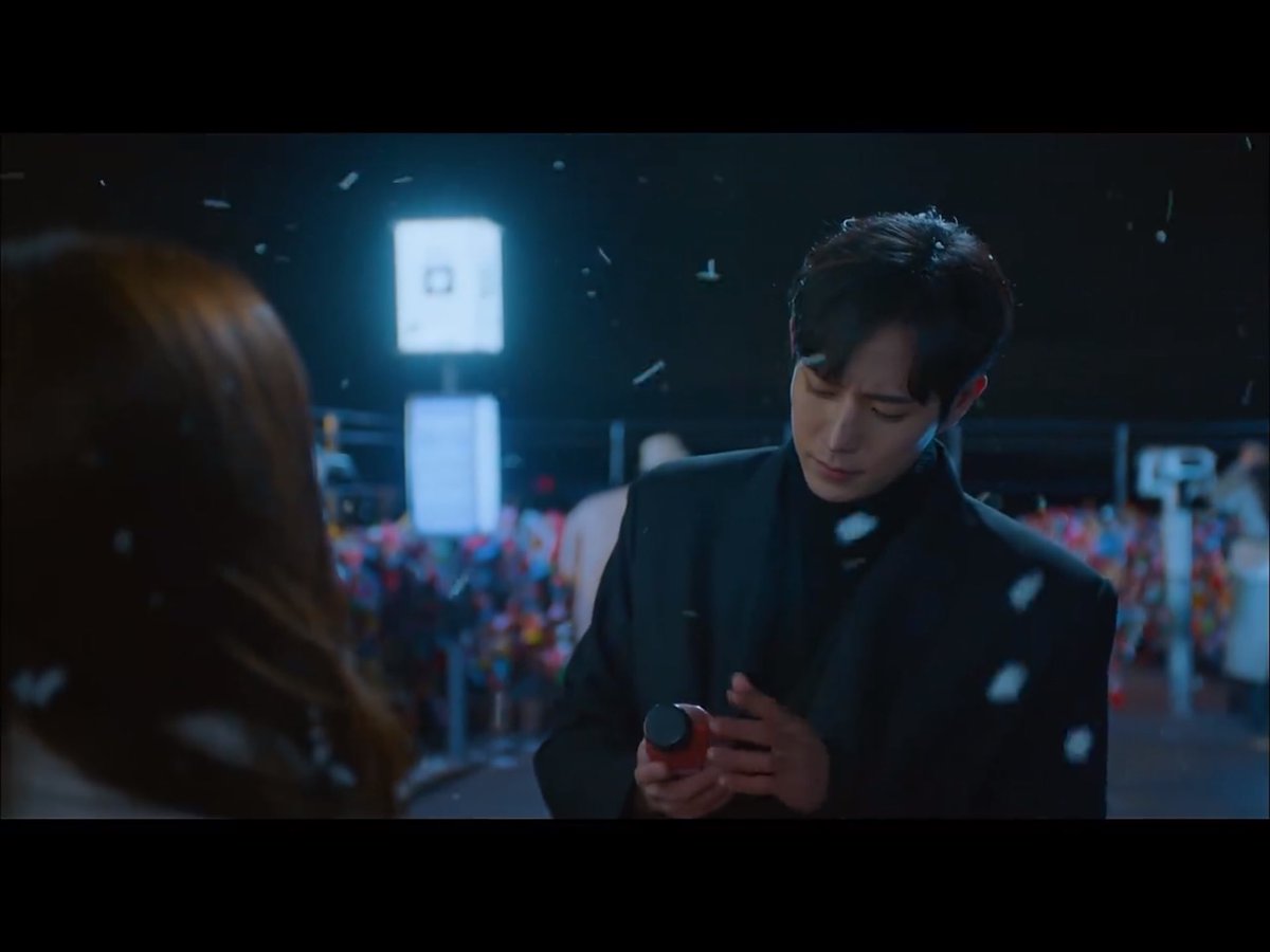 KNimij2's tweet photo. From Jaewook to Youngdae camera
How to unsee serious Youngdae 😭😭👁👄👁
Seeing him in rom com from Shooting Stars to The Forbidden Marriage 🤣🤣🤣
#TrueBeauty
#TrueBeautyEp15
#MoonKaYoung #MoonGaYoung #KimYoungDae https://t.co/Hbvu6dmV9F