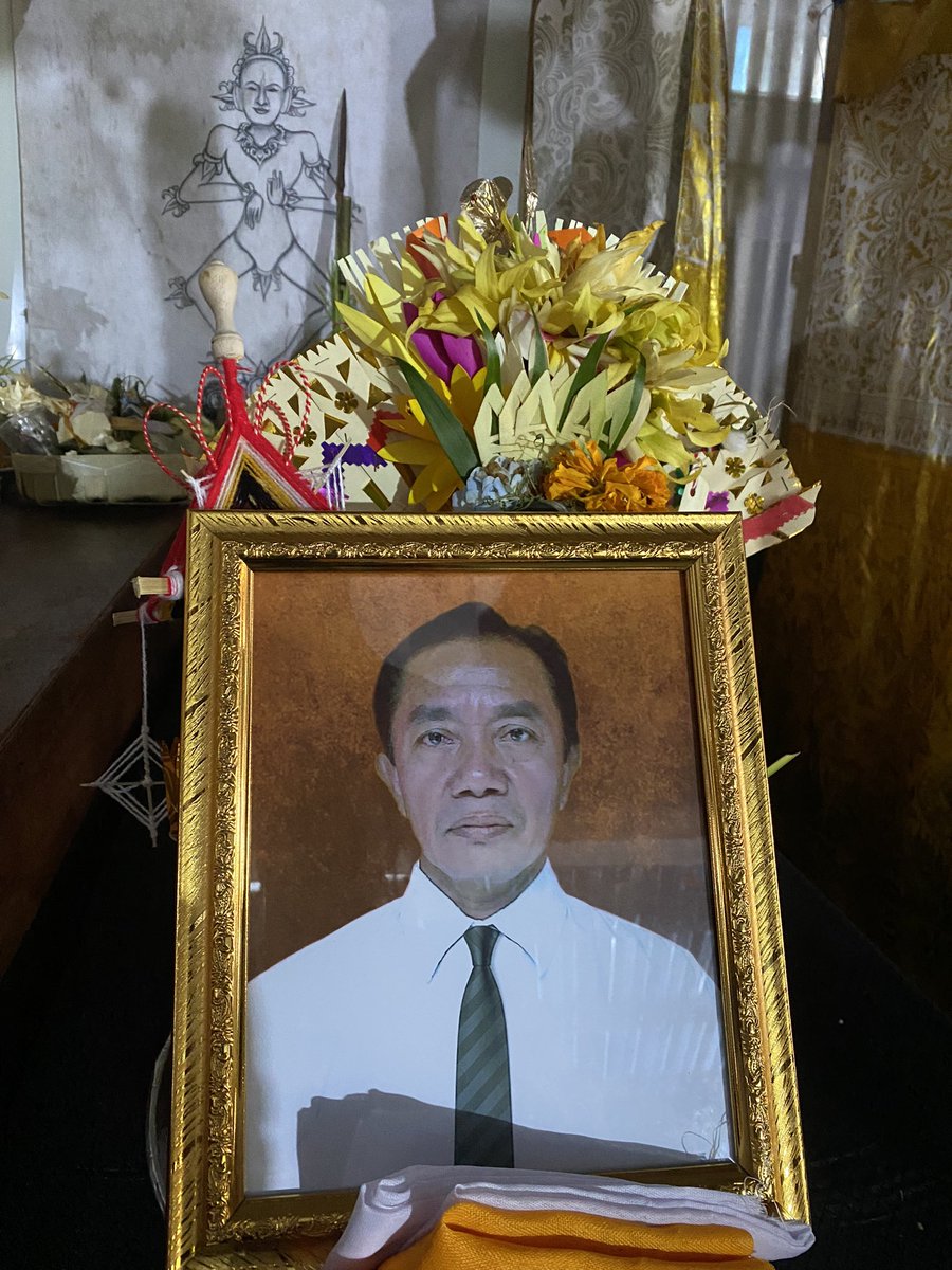 Shrik__'s tweet photo. Kangen pak, Rahajeng rahina SiwaRatri pak 🖤🖤 hr dimana bapak slalu nlf. “ Komang sing mulih?” https://t.co/pAje8ATN3O