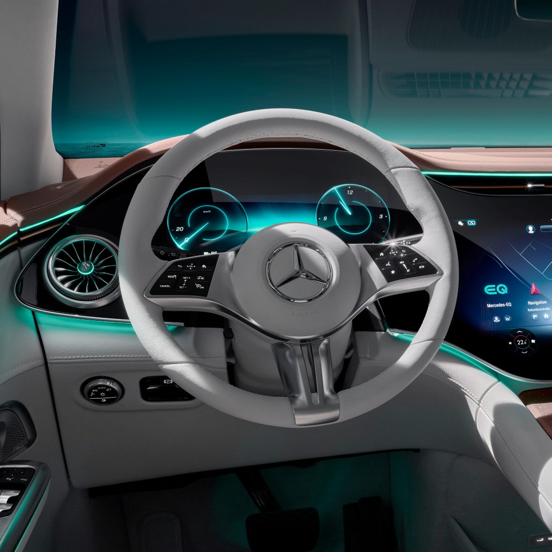 The modular drive concept enables the #EQESUV to offer a wide range of maximum total drive outputs. The innovative battery management software, which was developed in-house, allows updates over the air (OTA).

Learn more: mb4.me/New-EQE-SUV

#MercedesBenz #MercedesEQ