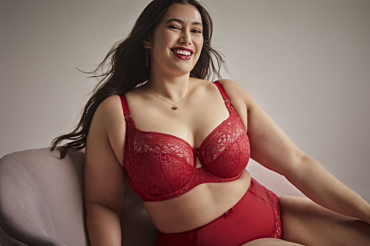 Find your confidence with uplifting lingerie ❤️

Our best selling Estel range is now officially available in red! 

The perfect Valentine’s treat for yourself or someone special 

Shop here: panache-lingerie.com/shop/sport?utm…