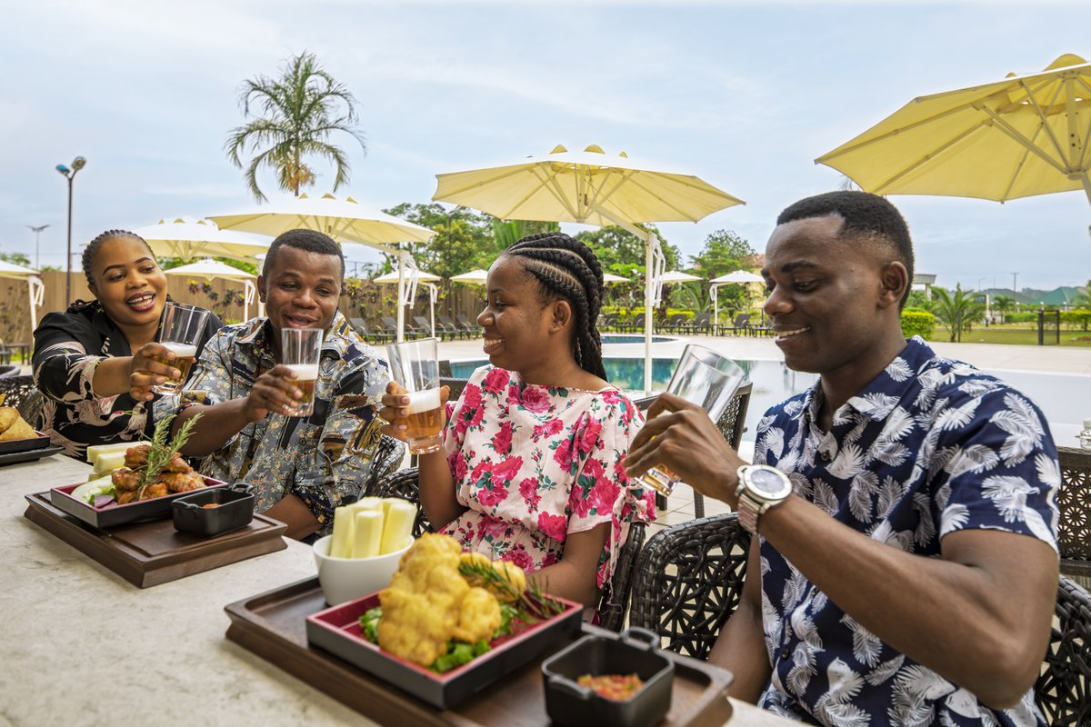 FPIkotEkpene's tweet photo. Join us tonight with your friends and colleagues for karaoke & DJ night while sipping on the coldest of Brews. #bestbrews #fourpointsikot #poolside #karaoke #akwaibom #DJnight https://t.co/vHBJepIk6U