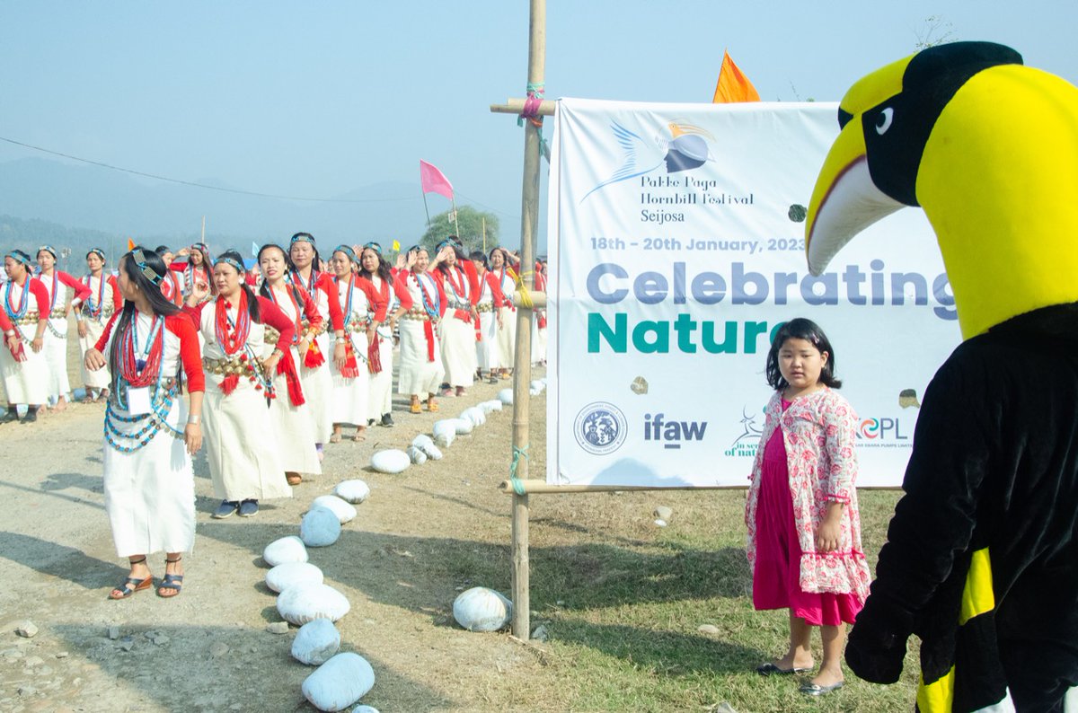 wti_org_india's tweet photo. A fitting finale to #PakkePagaHornbillFestival with the community pledge to conserve #wildlife
Thank you @ArunForests for your partnership to save our natural heritage!
All photos by @madmyst619 on location #WTIatWork https://t.co/Brunxe0FFy