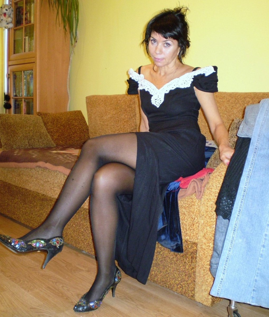 Long evening dress with high heels and sheer black #pantyhose