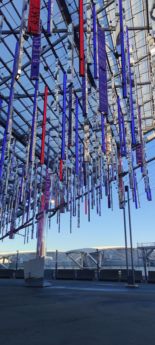 explainersgroup's tweet image. ¡Asistimos a #MuseumConnections en #París! Un evento impresionante para conectarnos con profesionales de museos de todo el mundo y aprender sobre las últimas tendencias y tecnologías en museografía. ¡No te pierdas la próxima edición! #museos #cultura @Museum_co