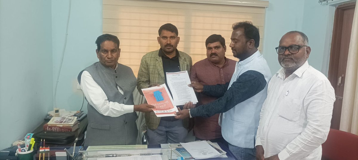 Atmashakti3's tweet image. Our fact-finding report on education in Chhattisgarh was shared with the Education Minister, Honorable Premsai Singh Tekam, other relevant authorities, and various media houses.

Education cannot wait. Act Now!

#learningrecovery #bridgethegap #educationcannotwait #rte
@12_baje