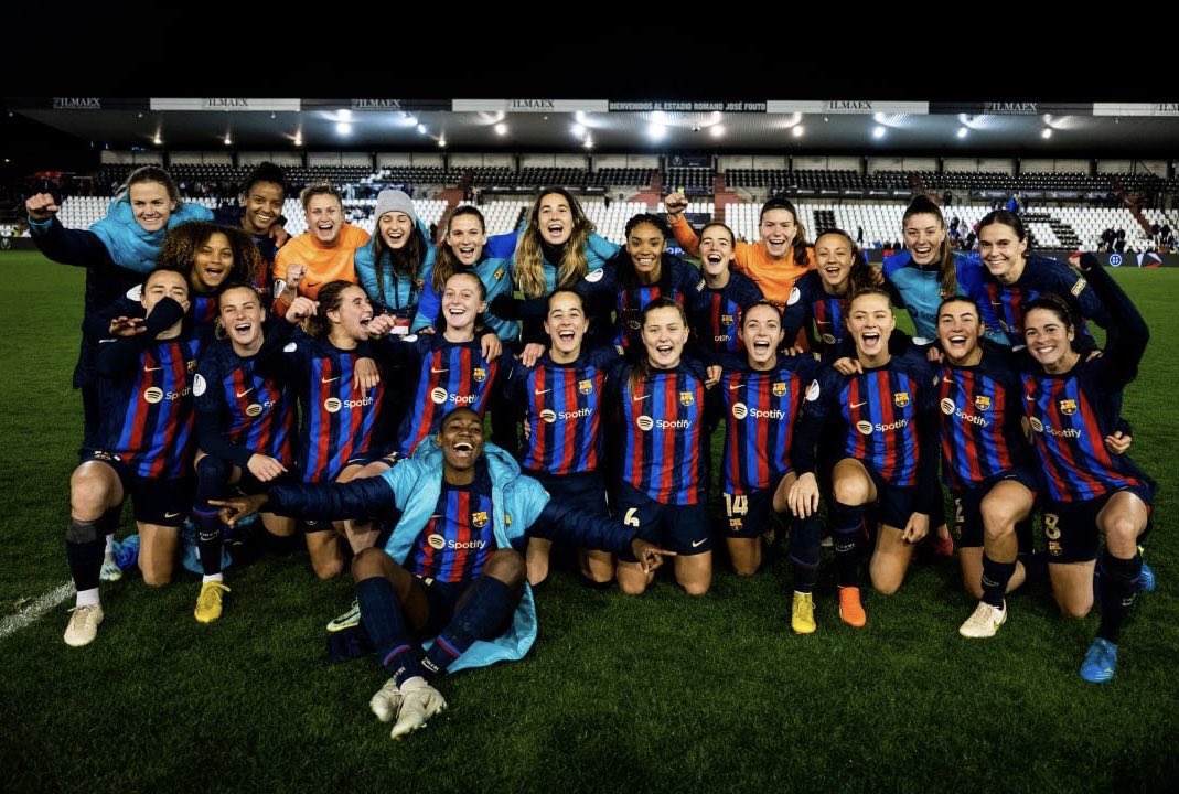 SalmaParalluelo's tweet photo. Un paso más. Visca el Barça 💙❤️

#Supercopa @FCBfemeni https://t.co/ph3waH3YH0