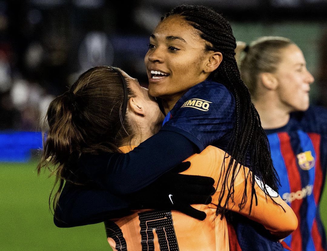 SalmaParalluelo's tweet photo. Un paso más. Visca el Barça 💙❤️

#Supercopa @FCBfemeni https://t.co/ph3waH3YH0