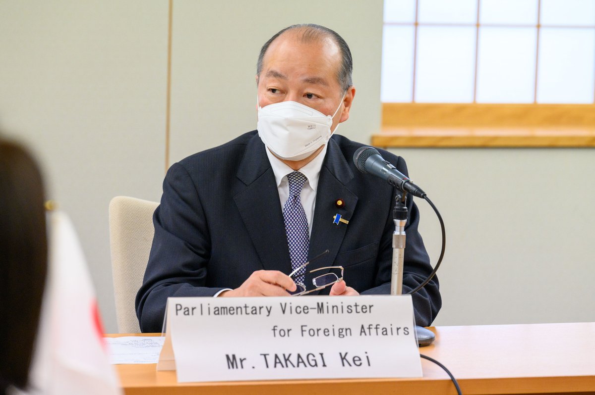 HPC_PR's tweet photo. The day after the opening ceremony, PAs made a courtesy visit to Mr. TAKAGI Kei,Parliamentary Vice-Minister for Foreign Affairs. They talked about their enthusiasm for the training and passions for peacebuilding and development, and Mr. TAKAGI gave words of encouragement. https://t.co/7KFHlFbLet