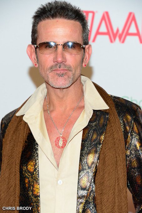 Some more AVN red carpet pics.  Chris Brody photos. https://t.co/mGKxL7PoSE