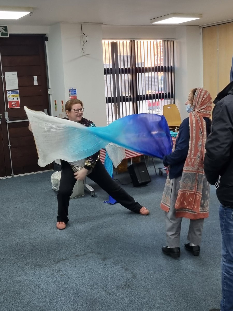 We've been at @HamaraCentre this morning for another fantastic wellbeing café. We've had dancing with @EllenRTurner, bingo with Nicky from @100DigitalLeeds and a talk from @NinaDavies11 about feet and diabetes