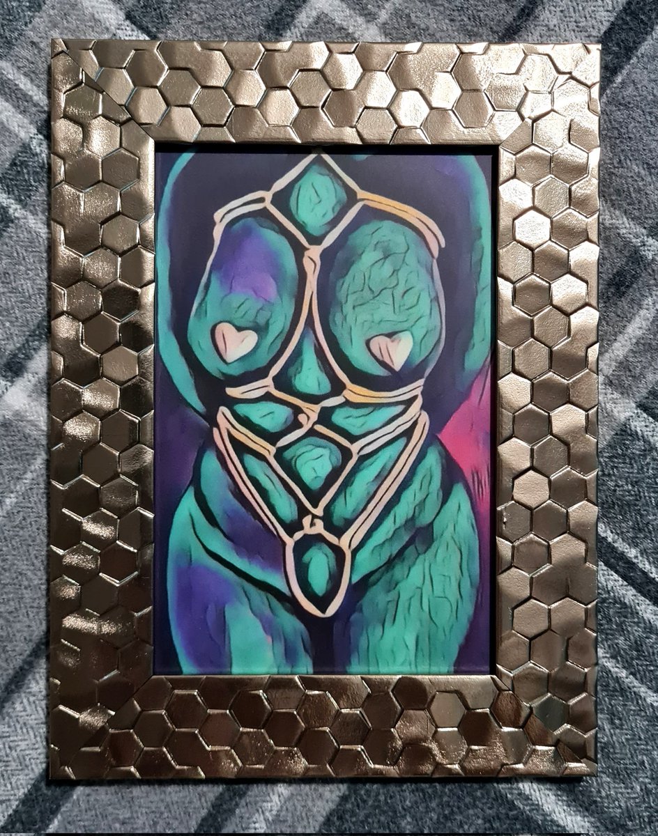 RubenAltArt's tweet photo. After a day spent #framing  I thought it was about time I  showed you one! 
Normally I will use a simple frame, but chose something different for this #print. I think they compliment each other nicely ❤️ xXx
#RubenArt #art #shibari #kink #talentbeyondchallenges #ArtistOnTwitter https://t.co/xRzM70nxza