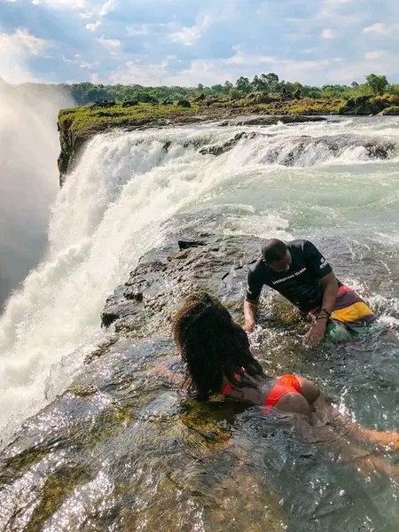 Mwesigy75537994's tweet photo. The Devil's Pool known as Victoria Falls

#LoveAfrica 💚 https://t.co/HL7Q8wKetn