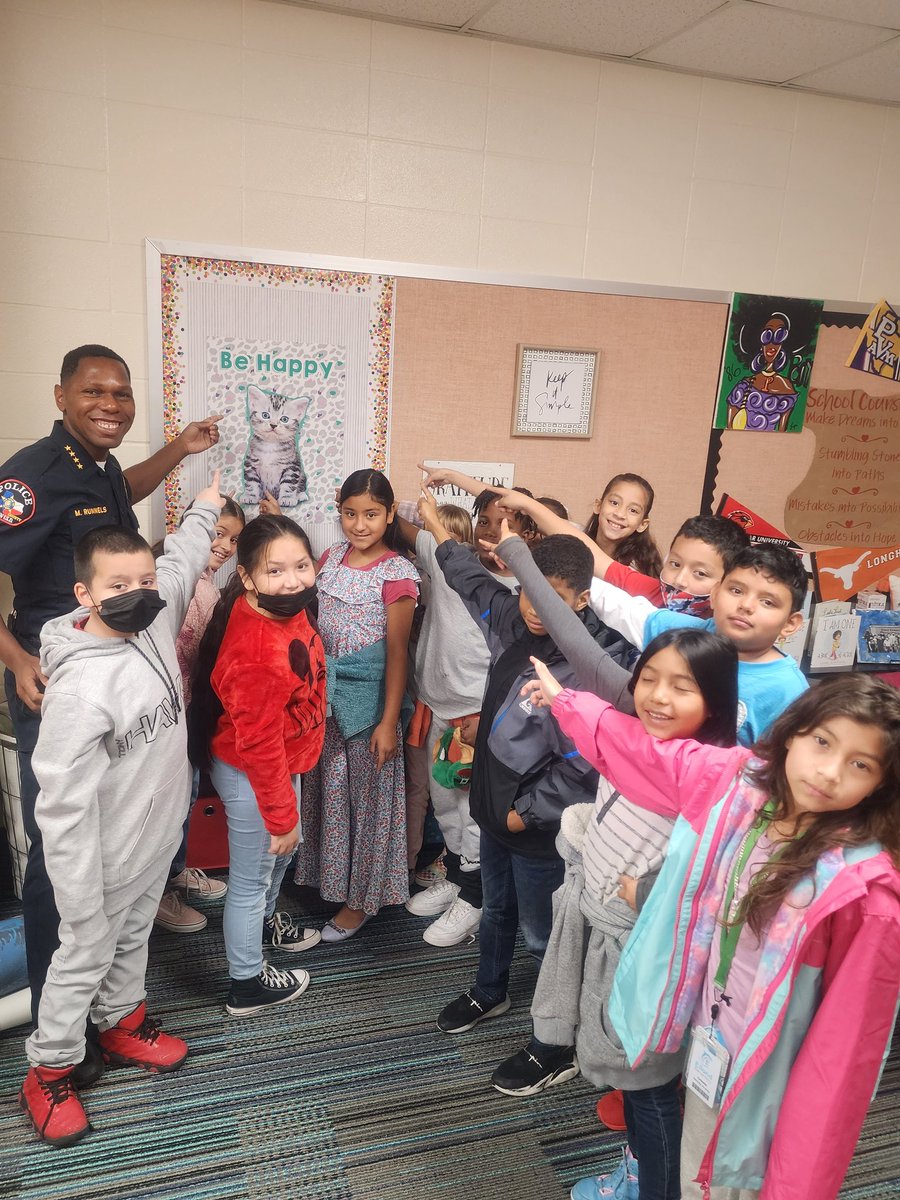 Legends Leadership Academy students @EilandKISD are all in when our Chief @MarlonRunnels comes through for meetings. One of the best partnerships I've ever experienced. ❤️ 
@KISD_Counselors @kleinisdpd