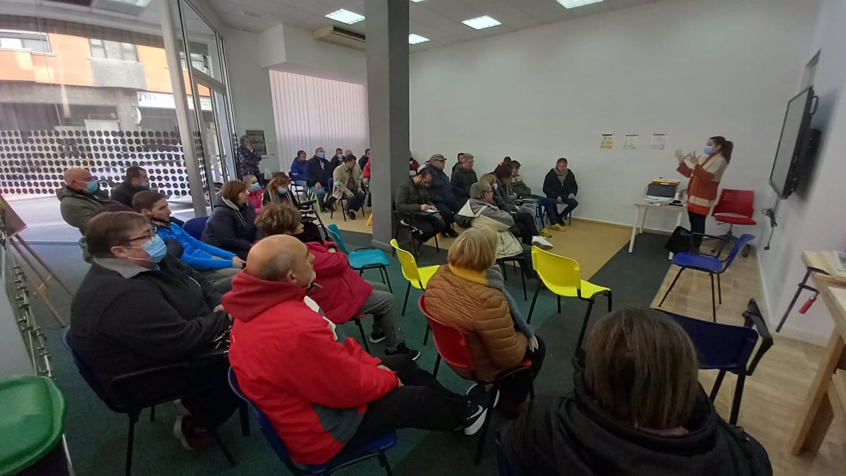 afemnor's tweet photo. Primera Asamblea General de personas usuarias de #Centrodedia, +Madera y +Huerta de #AFEMNOR 
Éxito de participación #enprimerapersona con valiosas sugerencias y presentación del  #SEPAP,prog. #voluntariado y +Costura.
 Cofinanciados por @VicepresidenRM y @FundlaCaixa https://t.co/y1NENkgQJJ