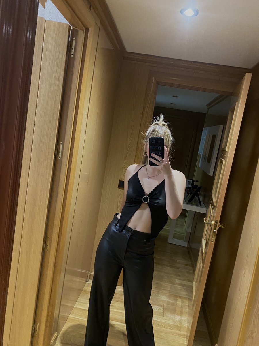 𝐴𝑛𝑑𝑟𝑒𝑎 🦋 tweet media