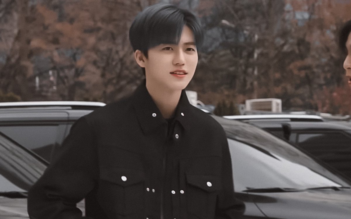 najaeminedit tweet picture