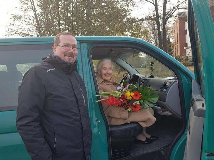 Kneel2NoMan's tweet photo. Some good news from Germany where a prison sentence against 94-year-old Ursula Haverbeck has been overturned. She was due to begin this sentence soon, her 'crime' having been to dispute orthodox opinions about German history.
#TheNoticing
#GoblinWatch
#NameTheFEW https://t.co/5DCLkEYPHk