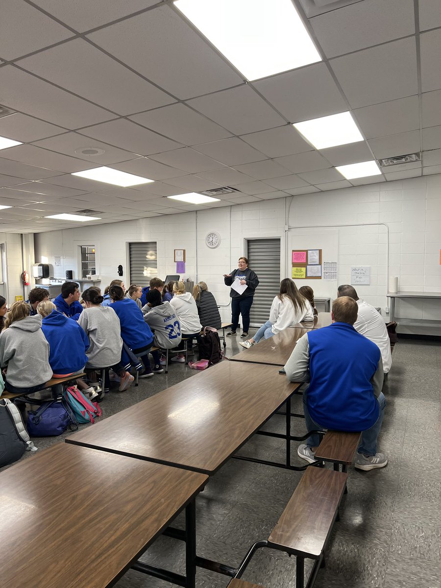 BAbaseball_'s tweet photo. Enjoyed hearing the amazing testimony of Mrs. Amy today at FCA. She is a great example of what it means to trust God in the midst of a storm.

“When things get tough and you start to worry, start worshipping and watch the worry wash away.” https://t.co/riYUwwG125